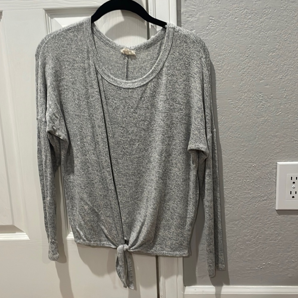 Caution to the wind grey sweater size M